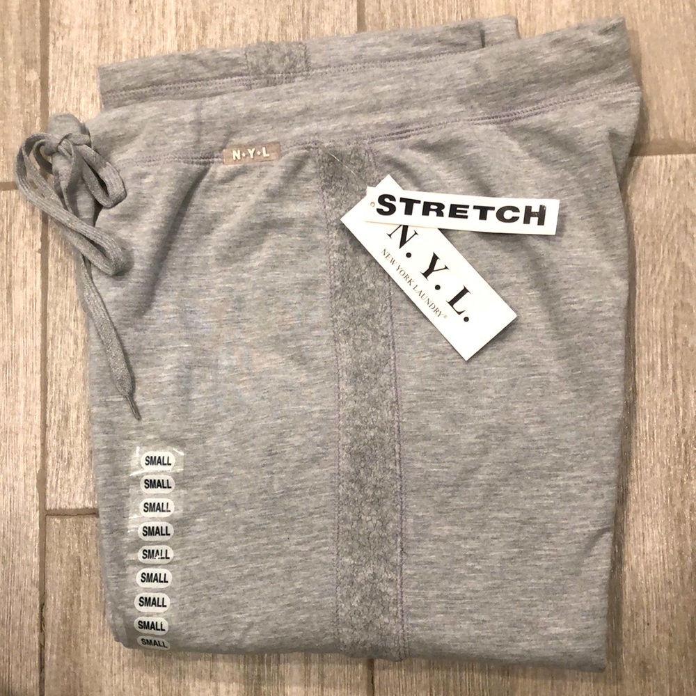 NWT New York Laundry stretch leggings